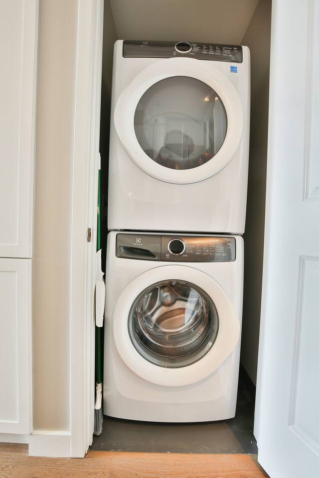 H9KqBe7MmKlrMSxbTAuNijClyc8GykupZlGJOC1U