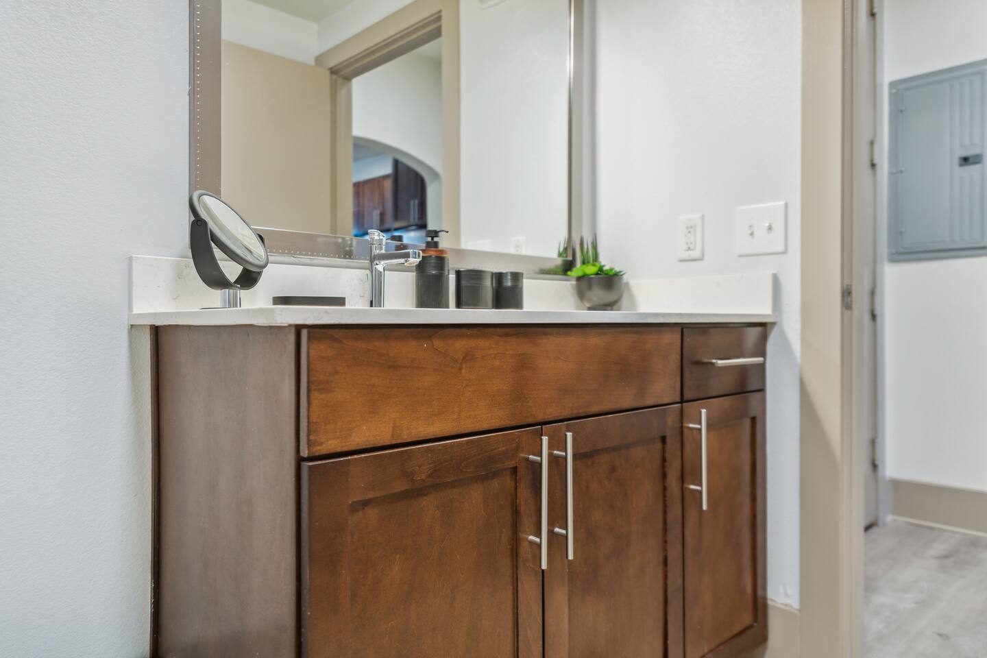 av2zobNbqjSBVHop6590XqVm6oprul9fR2K5BISW